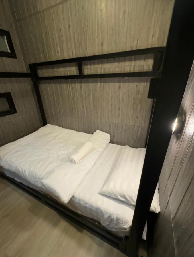 Bed Bangkok Hostel Buitenkant foto