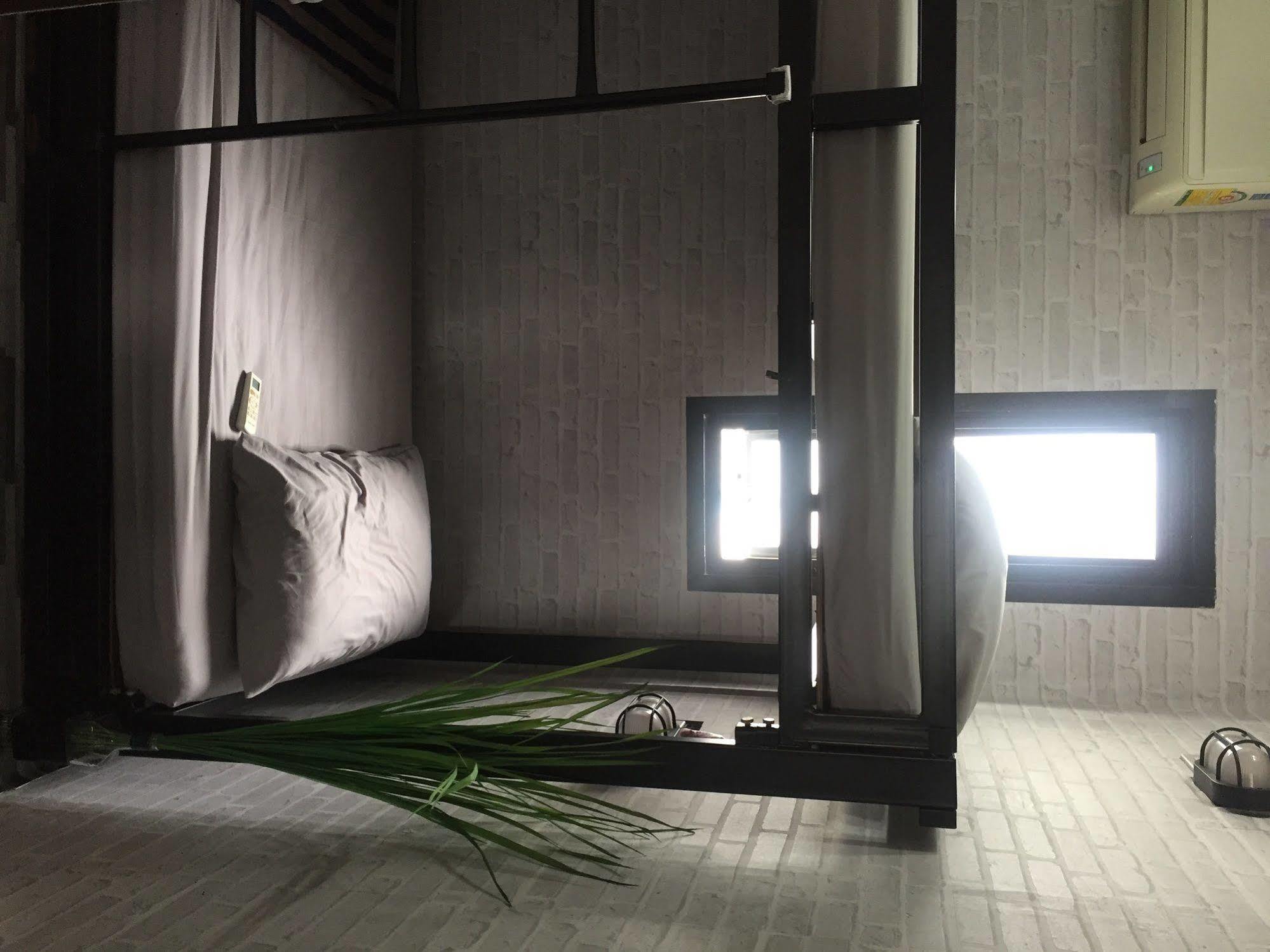 Bed Bangkok Hostel Buitenkant foto